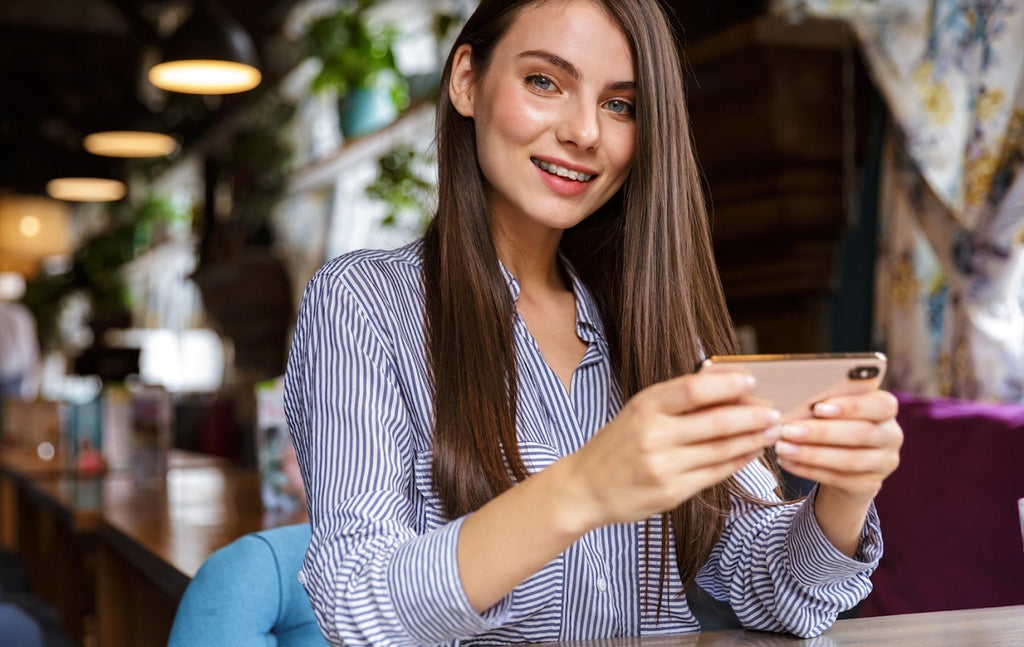 CINCO ALIMENTOS QUE MANCHAN TUS DIENTES